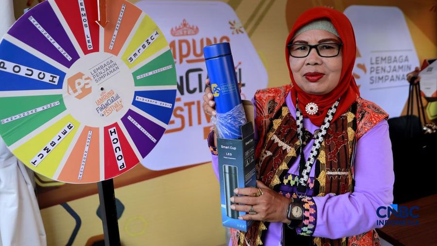 Lembaga Penjamin Simpanan atau LPS ramaikan kegiatan Bazar UMKM melalui booth edukasi bagi pelaku UMKM dan masyarakat di Bandar Lampung, Sabtu (29/8/2026).. (CNBC Indonesia/Muhammad Sabki)