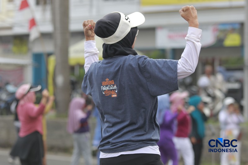 Lembaga Penjamin Simpanan atau LPS ramaikan kegiatan Bazar UMKM melalui booth edukasi bagi pelaku UMKM dan masyarakat di Bandar Lampung, Sabtu (29/8/2026).. (CNBC Indonesia/Muhammad Sabki)