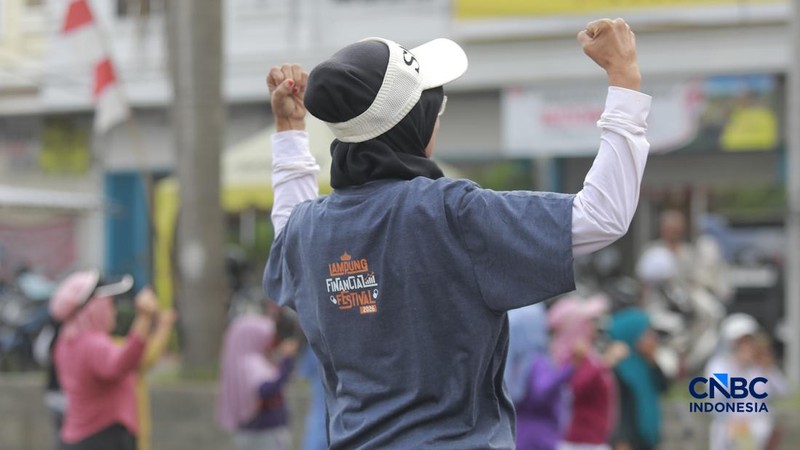 Lembaga Penjamin Simpanan atau LPS ramaikan kegiatan Bazar UMKM melalui booth edukasi bagi pelaku UMKM dan masyarakat di Bandar Lampung, Sabtu (29/8/2026).. (CNBC Indonesia/Muhammad Sabki)