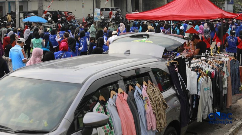 Lembaga Penjamin Simpanan atau LPS ramaikan kegiatan Bazar UMKM melalui booth edukasi bagi pelaku UMKM dan masyarakat di Bandar Lampung, Sabtu (29/8/2026).. (CNBC Indonesia/Muhammad Sabki)