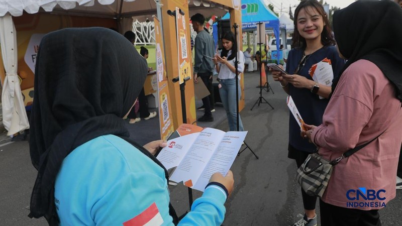 Lembaga Penjamin Simpanan atau LPS ramaikan kegiatan Bazar UMKM melalui booth edukasi bagi pelaku UMKM dan masyarakat di Bandar Lampung, Sabtu (29/8/2026).. (CNBC Indonesia/Muhammad Sabki)