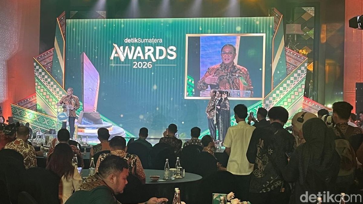 Jumhur Hidayat Raih detikSumatera Awards, Gerakkan Kesadaran dan Aksi Ekologis