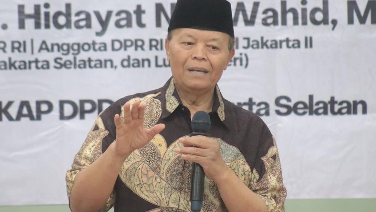 HNW Minta Pemerintah Benahi Sistem Desil, Khawatir Bansos Tak Tepat Sasaran