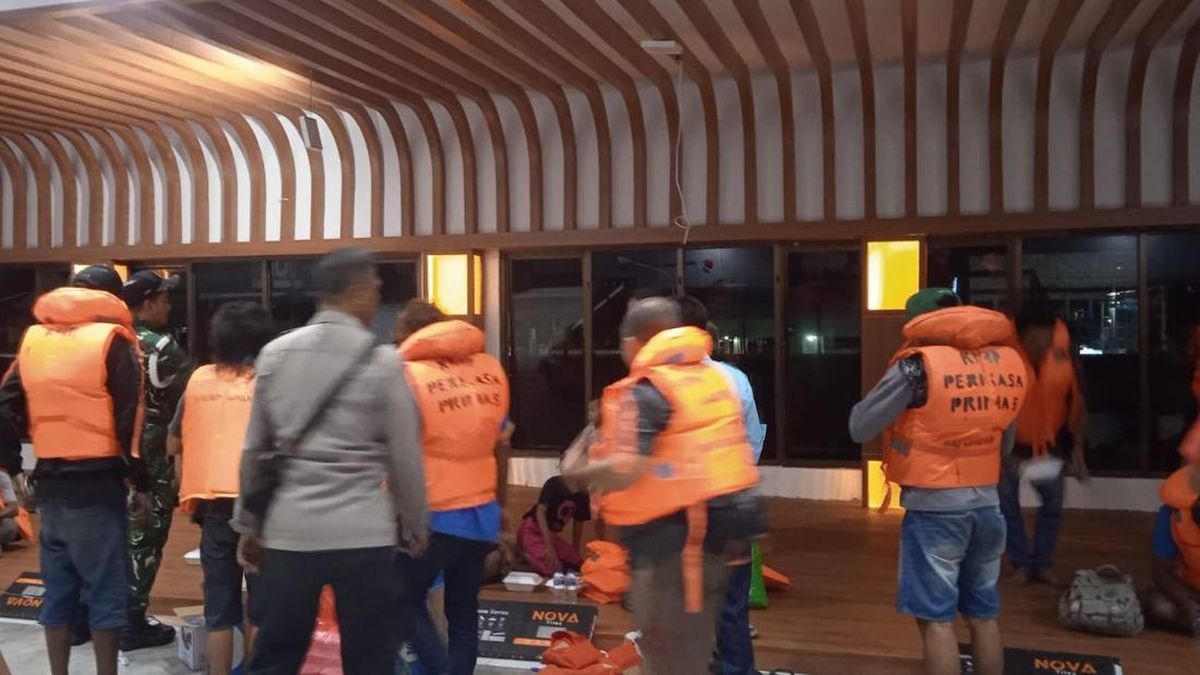 KMP Perkasa Prima 5 Mati Mesin di Selat Bali, Evakuasi Diwarnai Tali Putus