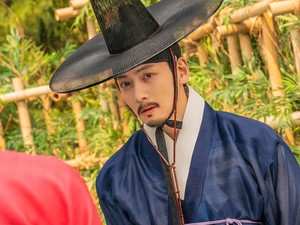 Ji Chang Wook Ungkap Kisah di Balik Adegan 18+ dengan Nana di The Scandal