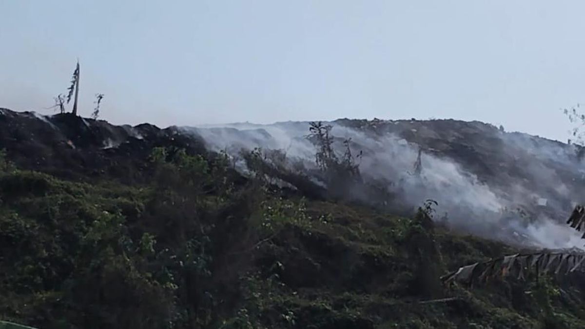 Asap Masih Mengepul di TPA Mandung Tabanan Usai 5 Hari Kebakaran
