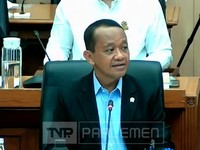 Menteri ESDM, Bahlil Lahadalia saat raker dengan Komisi XII DPR RI, Senin (31/8/2026). (YouTube/TVR Parlemen)