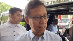 Respons Menkes soal Viral Sekolah Tetap Masuk di Tengah Karhutla-Disebut demi MBG