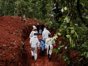 Ratusan Korban Banjir Tanpa Identitas di Nepal Dimakamkan Massal