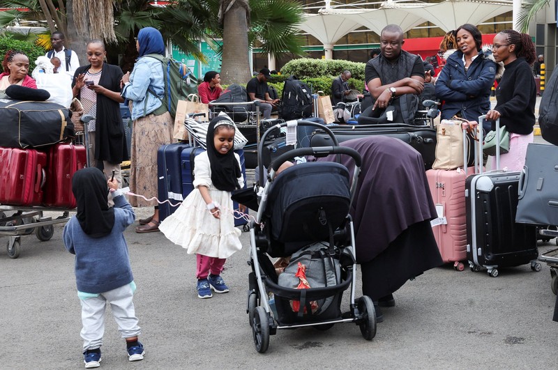 Penerbangan di bandara Nairobi terganggu saat pekerja penerbangan kembali melakukan pemogokan pada Senin (31/8/2026). (REUTERS/Monicah Mwangi)