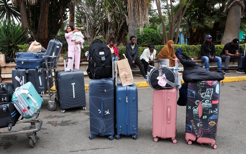 Penerbangan di bandara Nairobi terganggu saat pekerja penerbangan kembali melakukan pemogokan pada Senin (31/8/2026). (REUTERS/Monicah Mwangi)