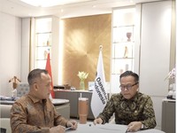 Kepala BP BUMN Dony Oskario bertemu dengan Direktur Utama PalmCo Jatmiko K. Santosa, Senin (31/8/2028). (Dok. @bumn_id)