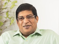 Mantan Menteri Keuangan Sri Lanka Ravi Karunana. (Dok. ravikarunanayake.com)