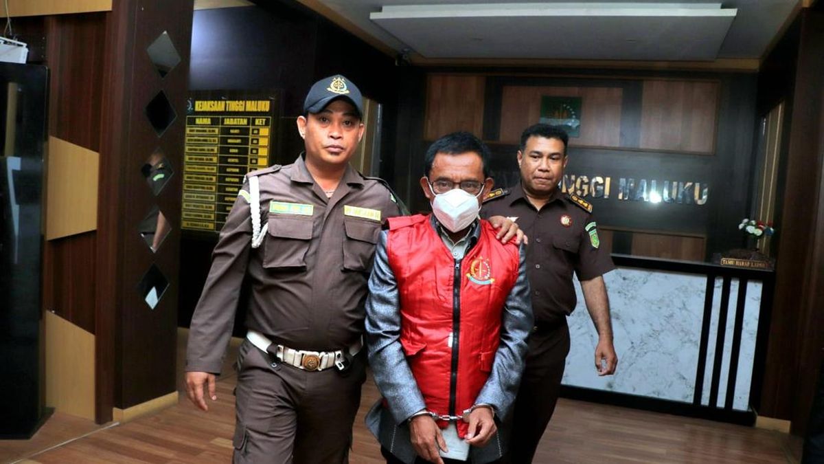 Eks Pj Bupati Maluku Tengah Jadi Tersangka Korupsi Sarana Air Bersih Rp 3,8 M