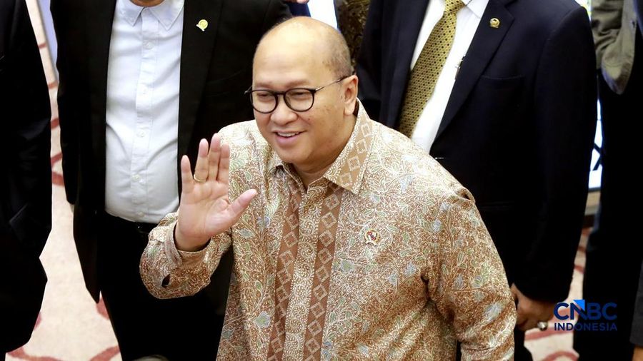 Menteri Investasi dan Hilirisasi/CEO Danantara Indonesia Rosan Roeslani usai rapat kerja bersama Komisi XII DPR RI di ruang rapat Komisi XII DPR, Gedung Nusantara, Kompleks Parlemen Senayan, Jakarta Pusat, Selasa (1/9/2026). (CNBC Indonesia/Muhammad