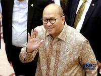 Menteri Investasi dan Hilirisasi/CEO Danantara Indonesia Rosan Roeslani usai rapat kerja bersama Komisi XII DPR RI di ruang rapat Komisi XII DPR, Gedung Nusantara, Kompleks Parlemen Senayan, Jakarta Pusat, Selasa (1/9/2026). (CNBC Indonesia/Muhammad