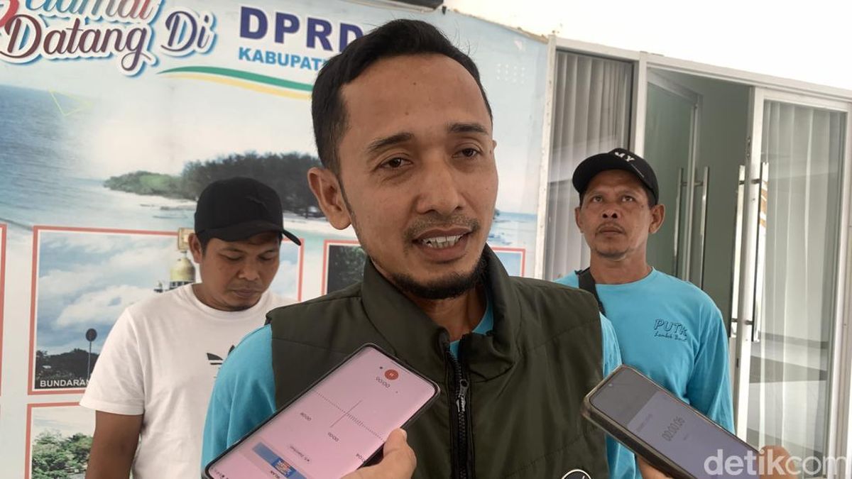 Diminta Mundur gegara Tuntut Gaji, Puluhan Penjaga Pintu Air Keberatan