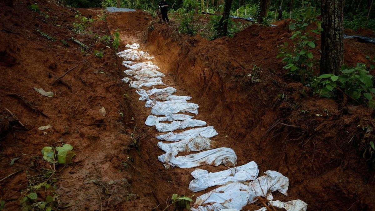 Potret Pilu Kuburan Massal Banjir Nepal: Jenazah Membusuk-Tak Dikenali
