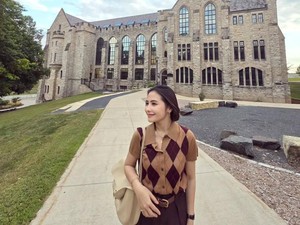 Prilly Latuconsina Rutin Hadiri Nikahan Fans Tiap Bulan