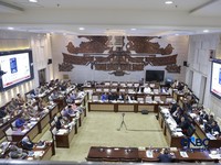 Rapat kerja Komisi XI DPR RI dengan Menteri Keuangan, Menteri PPN/Bappenas, Ketua Dewan Komisioner OJK, Pejabat Gubernur Terpilih Bank Indonesia dalam agenda asumsi dasar dalam RUU APBN TA 2027 di Komisi XI DPR RI, Senayan, Jakarta, Selasa (1/9/2026)