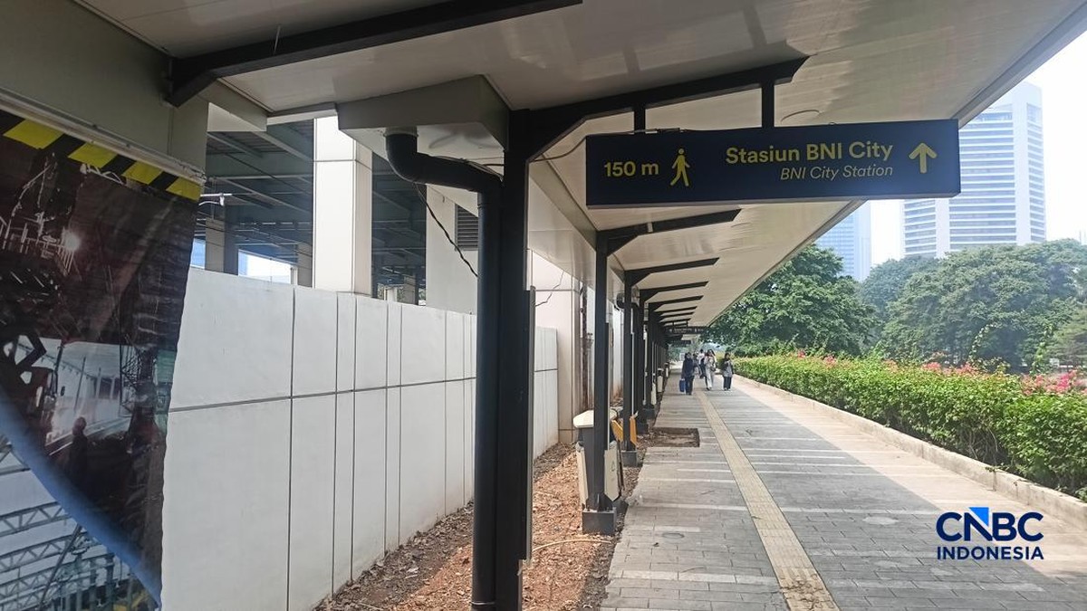 Penumpang KRL dan Pedagang Curhat Usai Stasiun Karet Resmi Ditutup