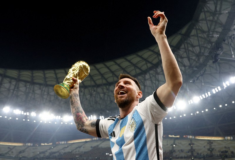 FILE PHOTO: Soccer Football - FIFA World Cup 2026 - Round of 16 - Argentina v Egypt - Atlanta Stadium, Atlanta, Georgia, U.S. - July 7, 2026 Argentina's Lionel Messi is thrown in the air in celebration by teammates after the match as Argentina qualify for the quarter finals of the World Cup IMAGN IMAGES via Reuters/Brett Davis/File Photo