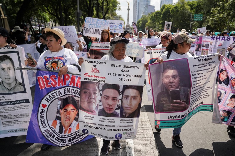 Warga berpartisipasi dalam unjuk rasa untuk memperingati Hari Internasional Korban Penghilangan Paksa di Mexico City, Meksiko, pada 30 Agustus 2026. (REUTERS/Toya Sarno Jordan)