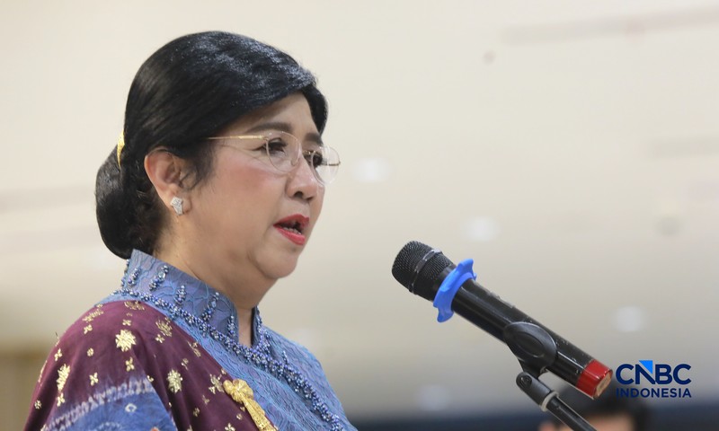 (Kiri-Kanan) Deputi Gubernur Senior (DGS) Bank Indonesia, Aida S. Budiman, Gubernur Bank Indonesia, Destry Damayanti dan Deputi Gubernur Bank Indonesia Solikin M. Juhro usai Pengucapan Sumpah Jabatan di Mahkamah Agung RI, Jakarta, Rabu (2/9/2026). (CNBC Indonesia/Muhammad Sabki)