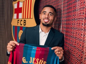 Gabriel Jesus Tak Masalah Cuma Jadi Alternatif buat Julian Alvarez