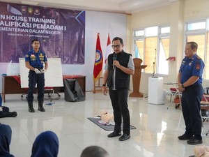 Tinjau Damkar Surakarta, Wamendagri Bima Arya Soroti Risiko Penyelamatan