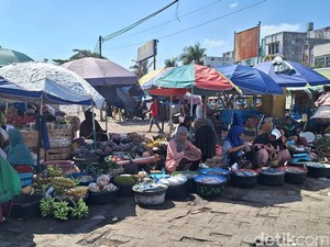 Retribusi Pedagang Pasar Kerap Bocor, Pemkot Mataram Rotasi Juru Pungut