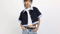 Kemeja Navy Ini Bisa Jadi Andalan Basic Wardrobe, Kenapa Bisa Begitu?