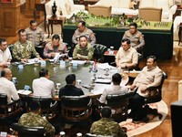 Presiden Prabowo Subianto menerima Panglima TNI Jenderal TNI Agus Subiyanto dan Kapolri Jenderal Polisi Listyo Sigit Prabowo di kediaman Hambalang, Kabupaten Bogor, pada Selasa, 1 September 2026. (Instagram/sekretariat.kabinet)