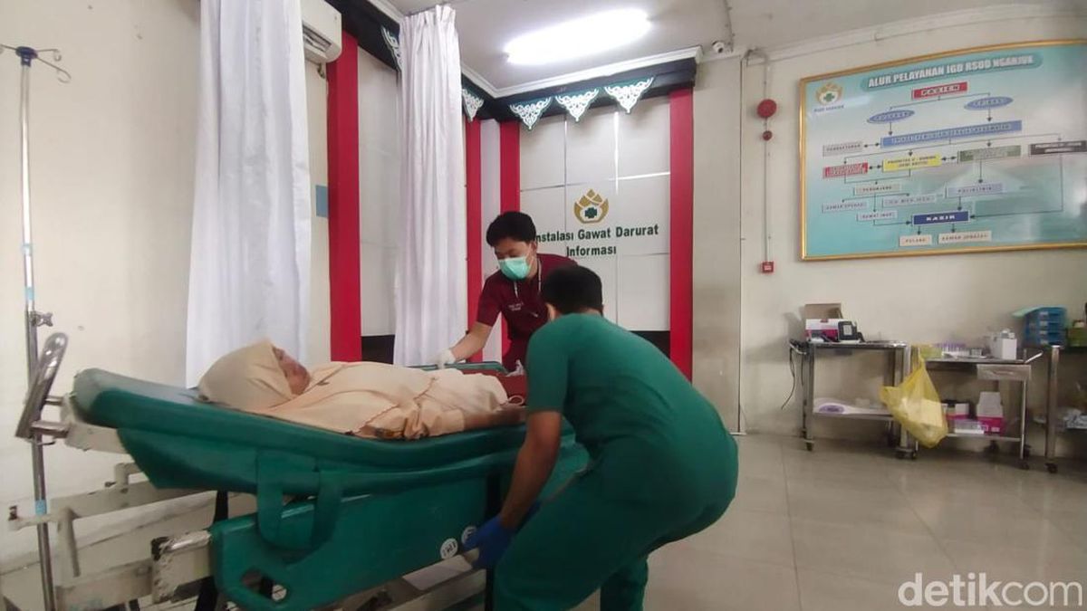 Guru SMAN 3 Nganjuk Keracunan Nasi Goreng MBG