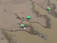 Sungai Kapuas di Kalimantan Barat mengalami kekeringan. (Instagram/atr.drone)