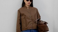 Mau Tampil Rapi Tanpa Gonta-Ganti Outer? Jaket Coklat Ini Bisa Jadi Solusi