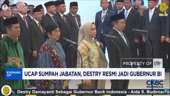 Ucap Sumpah Jabatan, Destry Resmi Jadi Gubernur BI