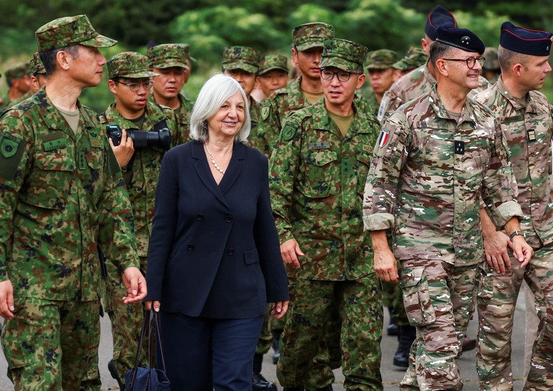 Latihan lapangan bilateral Jepang-Prancis