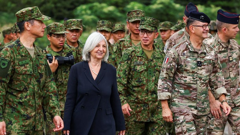 Latihan lapangan bilateral Jepang-Prancis