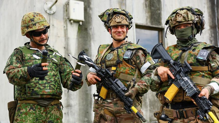Latihan lapangan bilateral Jepang-Prancis
