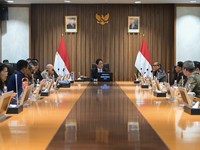 Menkeu Purbaya menerima perwakilan Persatuan Perusahaan Film Indonesia (PPFI), Asosiasi Perusahaan Film Indonesia (APFI), Asosiasi Produser Film Indonesia (Aprofi), Gabungan Pengusaha Bioskop Seluruh Indonesia (GPBSI). (Instagram/menkeuri)