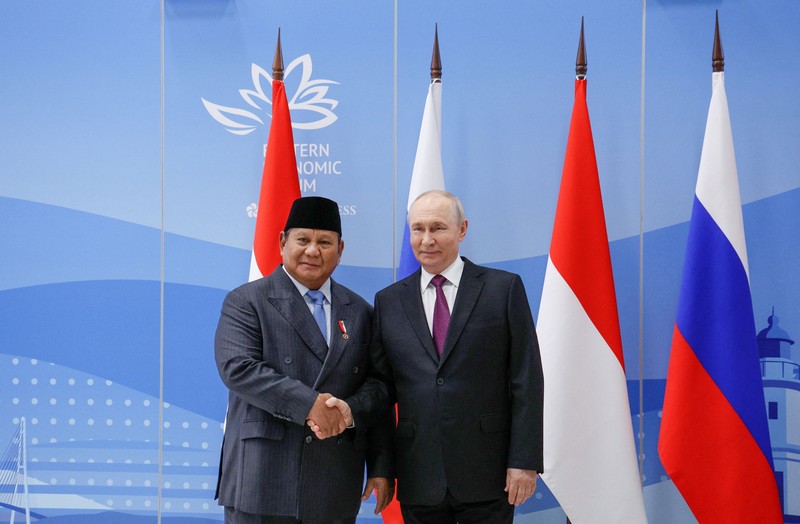 Presiden Rusia Putin dan Presiden Indonesia Subianto bertemu di Vladivostok. Rusia, Kamis (3/9/2026). (Pool via REUTERS)