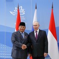 Momen Keakraban Prabowo & Putin di Rusia, Makan & Tertawa Bersama