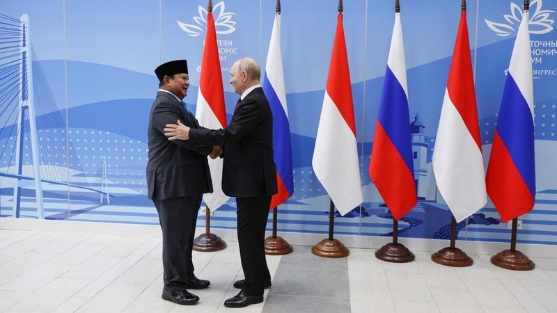 Presiden Rusia Putin dan Presiden Indonesia Subianto bertemu di Vladivostok. Rusia, Kamis (3/9/2026). (Pool via REUTERS)