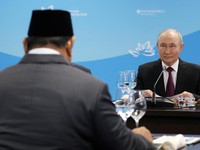 Presiden Rusia Putin dan Presiden Indonesia Subianto bertemu di Vladivostok. Rusia, Kamis (3/9/2026). (Pool via REUTERS)