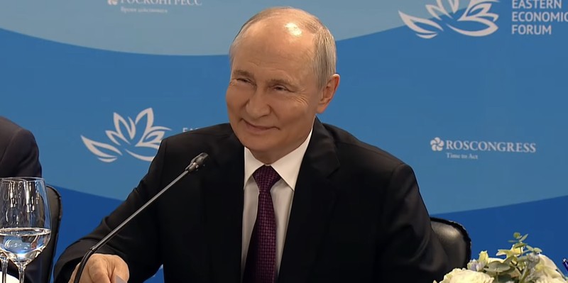 Presiden Rusia Putin dan Presiden Indonesia Subianto bertemu di Vladivostok. Rusia, Kamis (3/9/2026). (Pool via REUTERS)