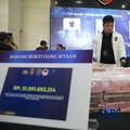 Sejumlah barang bukti dalam konferensi pers tidak pidana perjudian daring di Gedung Awaloedin Djamin Bareskrim Polri, Jakarta, Kamis, (3/9/2026). (CNBC Indonesia/Muhammad Sabki)