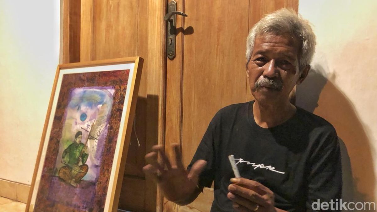 Membara Jiwa Seni Den Baguse Ngarso Meski Berprofesi Guru Ekonomi