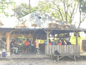Kisah Itok, Penjaga Terakhir Wisata Batu Luhur Kuningan