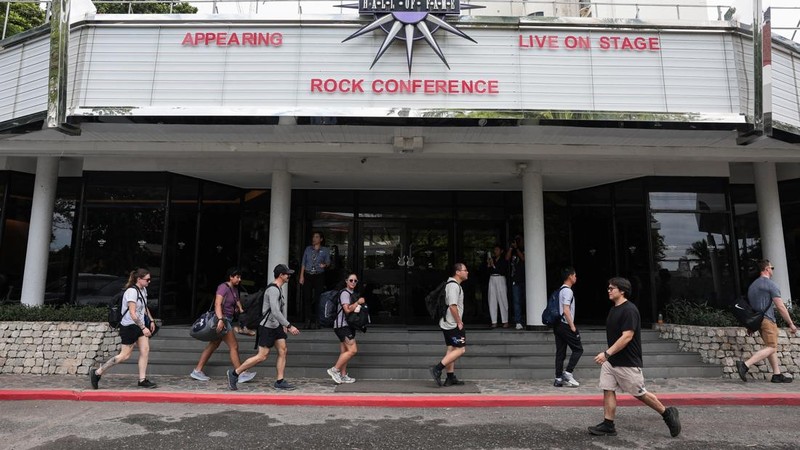 Anggota militer AS tiba di Hard Rock Hotel Pattaya untuk upacara penyambutan di Pattaya, Thailand, Rabu (2/9/2026). (REUTERS/Chalinee Thirasupa)